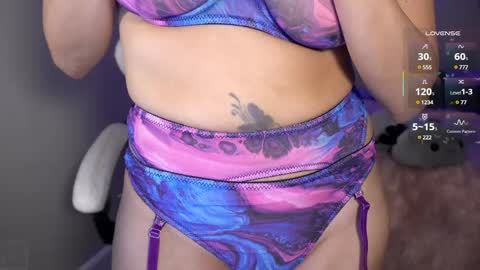 Snapshot of xclusivesecrets chatting on 03-08-25, 03:45 spoil me here online show from 03-08-25, 03:45