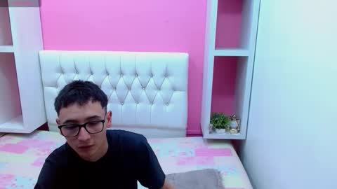 Snapshot of xcoupleplayxx chatting on 04-22-26, 03:20 xcoupleplayxx online show from 04-22-26, 03:20