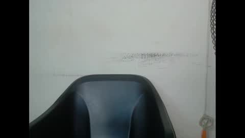 Snapshot of xcreamypussy chatting on 12-25-24, 05:05 xcreamypussy online show from 12-25-24, 05:05