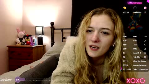 Snapshot of xelliee_rosex chatting on 12-16-24, 01:32 EllieeRose online show from 12-16-24, 01:32