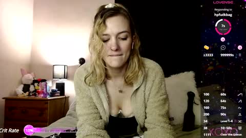 Snapshot of xelliee_rosex chatting on 01-15-25, 03:43 EllieeRose online show from 01-15-25, 03:43