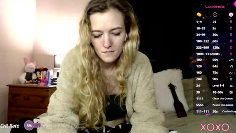 Snapshot of xelliee_rosex chatting on 03-09-25, 11:03 EllieeRose online show from 03-09-25, 11:03