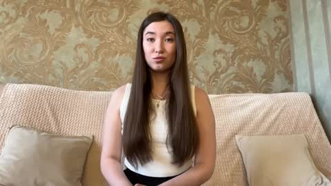 Snapshot of xeniabungard chatting on 04-08-26, 12:16 Mia online show from 04-08-26, 12:16