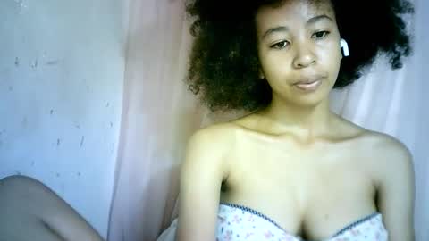 xenna610827 online show from 02-12-25, 04:55