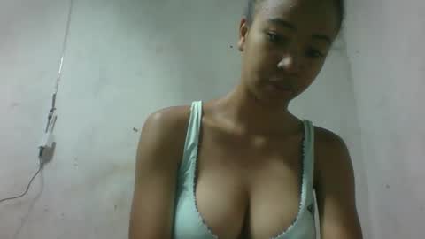Snapshot of xenna610827 chatting on 03-08-26, 09:02 xenna610827 online show from 03-08-26, 09:02