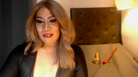 Snapshot of xhardcock2playx chatting on 11-14-25, 06:17 GODDESS KRISTEL online show from 11-14-25, 06:17