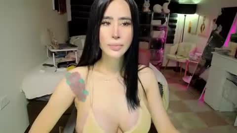 Snapshot of xhotcockcumts chatting on 09-14-25, 02:44 Barbie ann online show from 09-14-25, 02:44