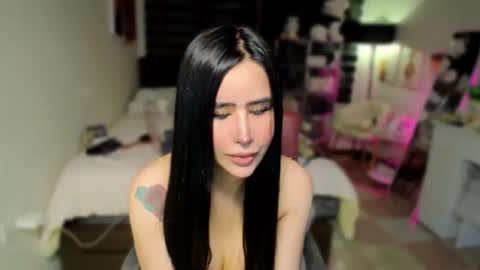 Snapshot of xhotcockcumts chatting on 09-23-25, 05:32 Barbie ann online show from 09-23-25, 05:32