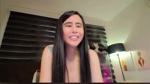 Snapshot of xhotcockcumts chatting on 11-19-25, 07:19 Barbie ann online show from 11-19-25, 07:19