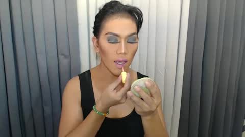 Snapshot of xhugejerkingtransx chatting on 12-21-24, 04:19 GWEN THOMPSON ....... online show from 12-21-24, 04:19