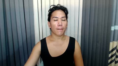 Snapshot of xhugejerkingtransx chatting on 02-12-25, 04:12 GWEN THOMPSON ....... online show from 02-12-25, 04:12