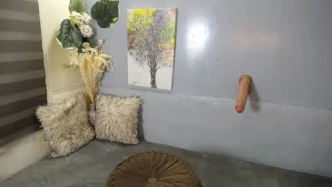 Snapshot of xhugejerkingtransx chatting on 03-05-25, 04:35 GWEN THOMPSON ....... online show from 03-05-25, 04:35