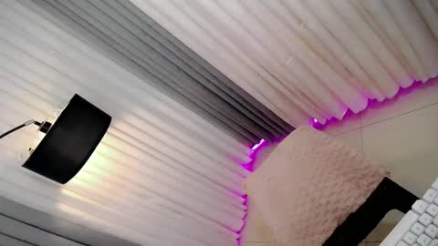 Snapshot of xhugejerkingtransx chatting on 10-16-25, 04:41 GWEN THOMPSON ....... online show from 10-16-25, 04:41