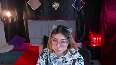 xialee and Lio online show from 01-26-25, 08:14