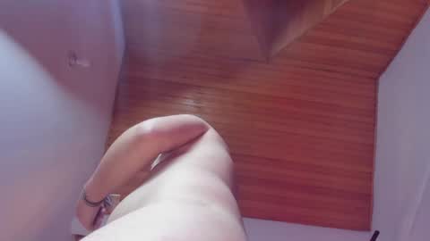 xialee and Lio online show from 01-31-25, 05:09