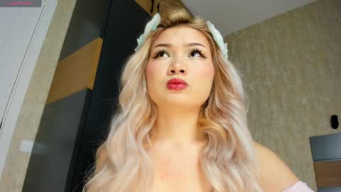 Snapshot of xiao_mei_ chatting on 12-02-24, 03:26 Sweetie online show from 12-02-24, 03:26