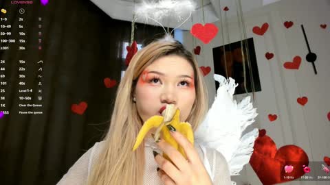 Snapshot of xiao_mei_ chatting on 02-05-25, 05:30 Sweetie online show from 02-05-25, 05:30