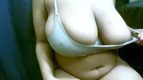 XiaoXiao  online show from 04-14-26, 03:23