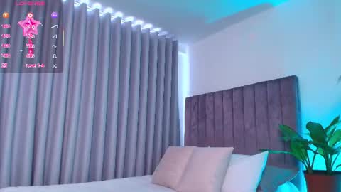 XIMENA LOPEZ online show from 07-15-26, 06:35