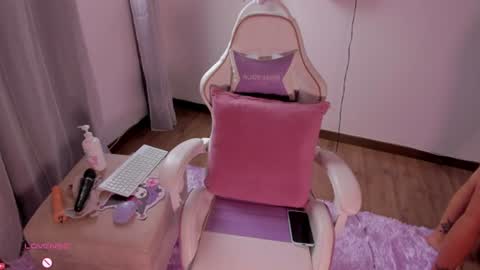 Snapshot of ximena_770 chatting on 07-04-26, 07:53 ximena_770 online show from 07-04-26, 07:53