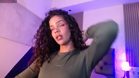 Mia Vega online show from 01-27-25, 09:33