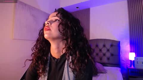 Mia Vega online show from 02-13-25, 09:06