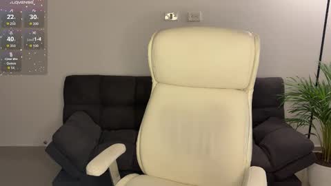 Snapshot of xisisxx chatting on 09-20-25, 08:10 xisisxx online show from 09-20-25, 08:10