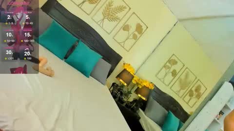 xislandenchantresx online show from 09-17-25, 07:37