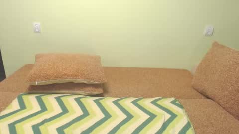 Julia online show from 02-05-25, 09:36