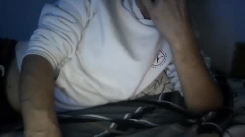 Snapshot of xjuskikinitx chatting on 09-11-25, 02:55 Justin online show from 09-11-25, 02:55