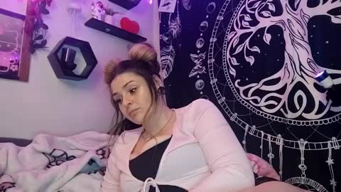 xkittymeowz online show from 05-12-26, 08:00