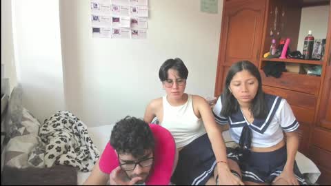 We are Lana. the one with short hair and vanessa girl with long hair online show from 01-28-25, 07:21
