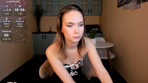 Snapshot of xlindamilfxx chatting on 11-27-25, 06:15 Linda online show from 11-27-25, 06:15