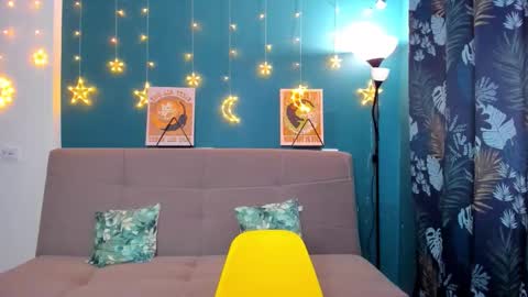 Chloe online show from 12-17-24, 08:23