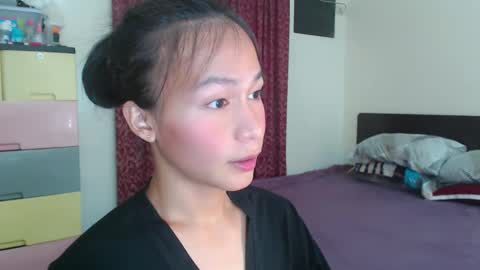 Snapshot of xlovely_destinyx chatting on 12-08-24, 02:30 Alice online show from 12-08-24, 02:30
