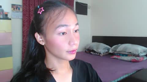 Snapshot of xlovely_destinyx chatting on 01-07-25, 04:16 Alice online show from 01-07-25, 04:16