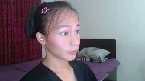 Snapshot of xlovely_destinyx chatting on 02-27-25, 11:52 Alice online show from 02-27-25, 11:52
