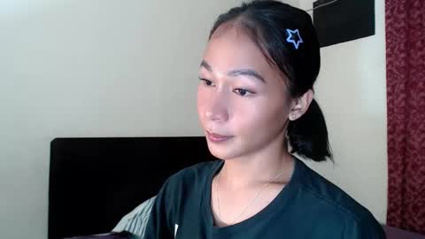 Snapshot of xlovely_destinyx chatting on 09-23-25, 08:12 Alice online show from 09-23-25, 08:12