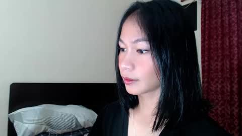 Snapshot of xlovely_destinyx chatting on 11-27-25, 11:12 Alice online show from 11-27-25, 11:12