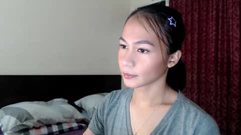 Snapshot of xlovely_destinyx chatting on 11-28-25, 10:29 Alice online show from 11-28-25, 10:29