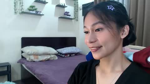 Snapshot of xlovely_destinyx chatting on 06-04-26, 08:59 Alice online show from 06-04-26, 08:59