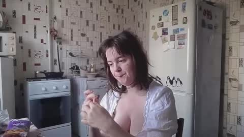 Luna online show from 11-13-25, 06:34