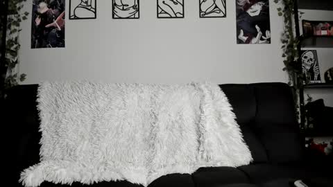   online show from 02-07-25, 07:18