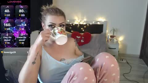 Snapshot of xmagic_pantherx chatting on 01-05-25, 11:22 Magic Panther online show from 01-05-25, 11:22