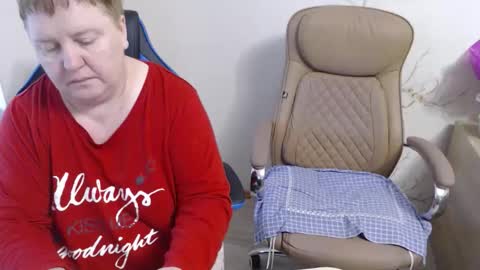 XMollyJaneX online show from 11-16-25, 11:05