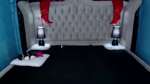 Snapshot of xnaughty_haileyx chatting on 03-03-25, 10:17 Hailey online show from 03-03-25, 10:17