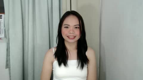 Snapshot of xo_worth_it chatting on 02-05-26, 12:48 nathalie online show from 02-05-26, 12:48