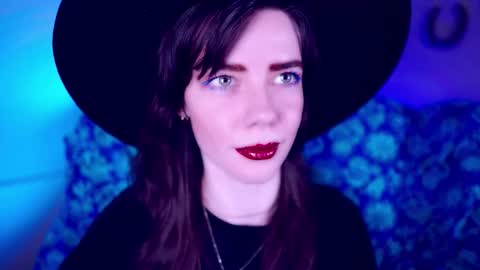 Bella Bondai online show from 10-28-25, 06:17