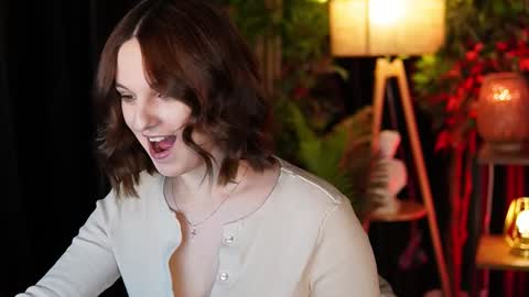 Snapshot of xoxo_molly chatting on 10-03-25, 01:41 xoxo_molly online show from 10-03-25, 01:41