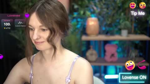 Snapshot of xoxo_molly chatting on 11-15-25, 09:21 xoxo_molly online show from 11-15-25, 09:21